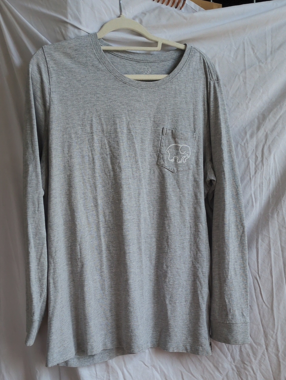 ivory ella Heather Gray Long Sleeve Pocket Tee with Elephant